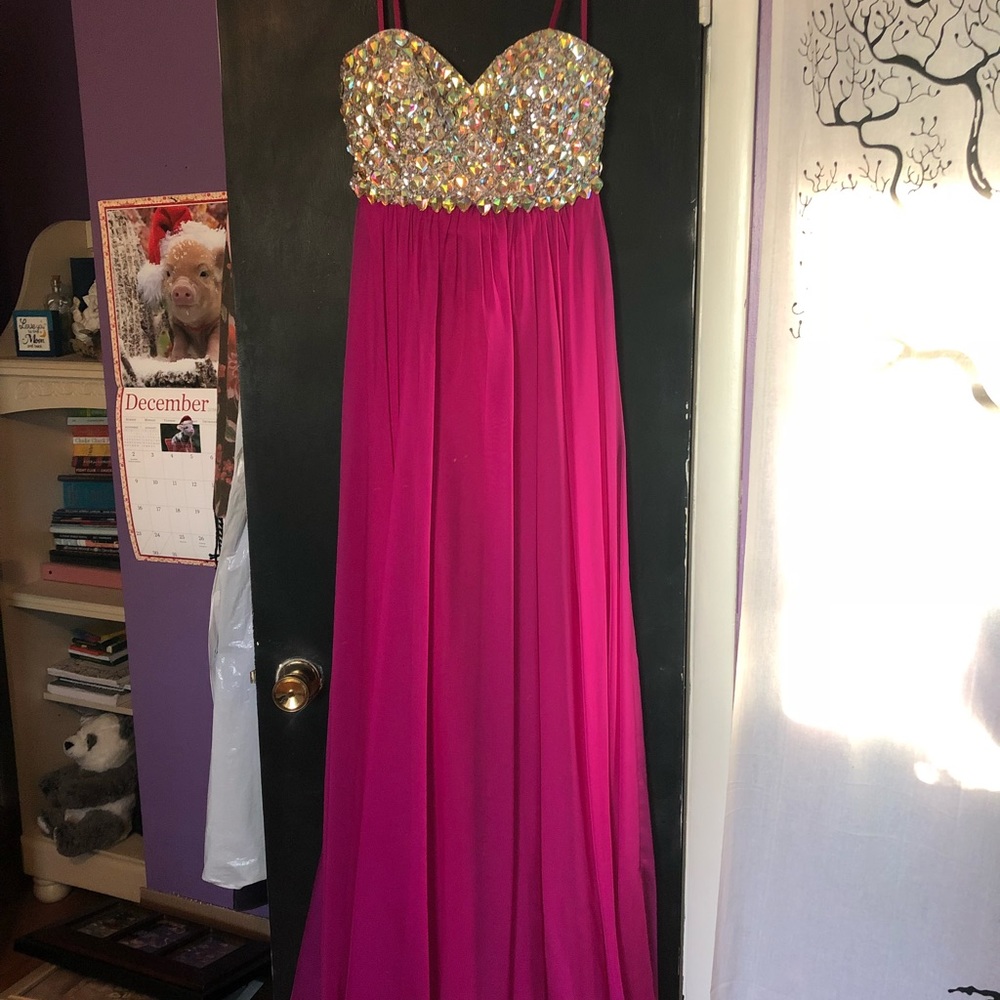 LaFemme Size 8 Pink Prom/Formal Dress
